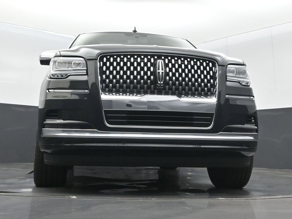 Used 2023 Lincoln Navigator Black Label AWD/4WD image 11