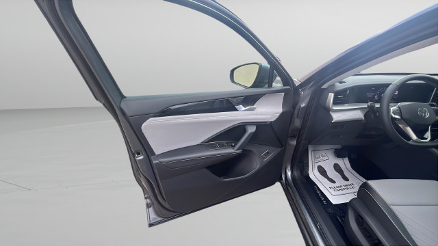 New 2026 Volkswagen Tiguan SE AWD/4WD image 9