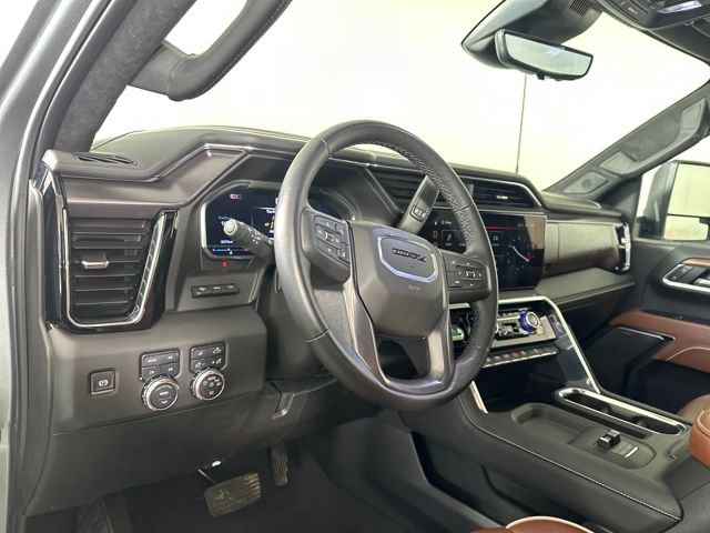 Used 2025 GMC Sierra 2500 Denali Ultimate image 13