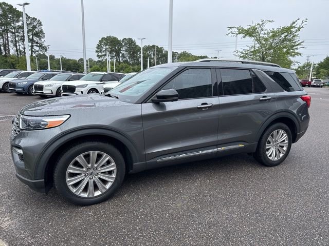 Used 2023 Ford Explorer Limited w/ Limited Technology Package RWD image 13