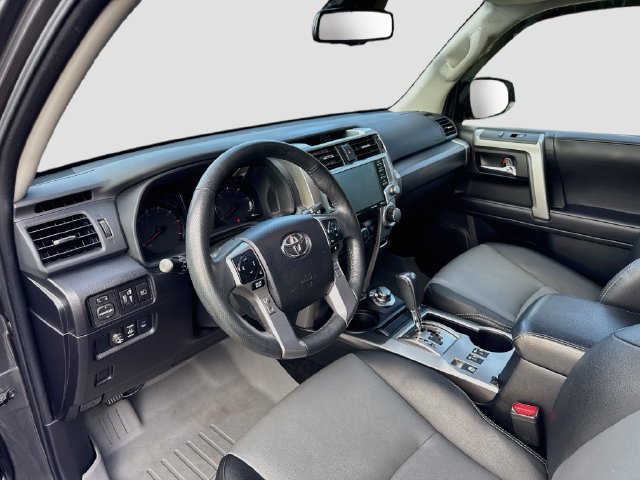 Used 2022 Toyota 4Runner SR5 Premium w/ Moonroof Package AWD/4WD image 9