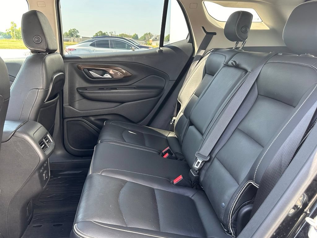 Used 2020 GMC Terrain Denali w/ Denali Premium Package AWD/4WD image 17
