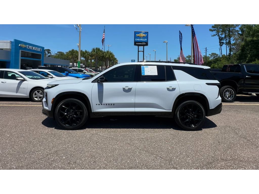 Used 2026 Chevrolet Traverse RS FWD image 5