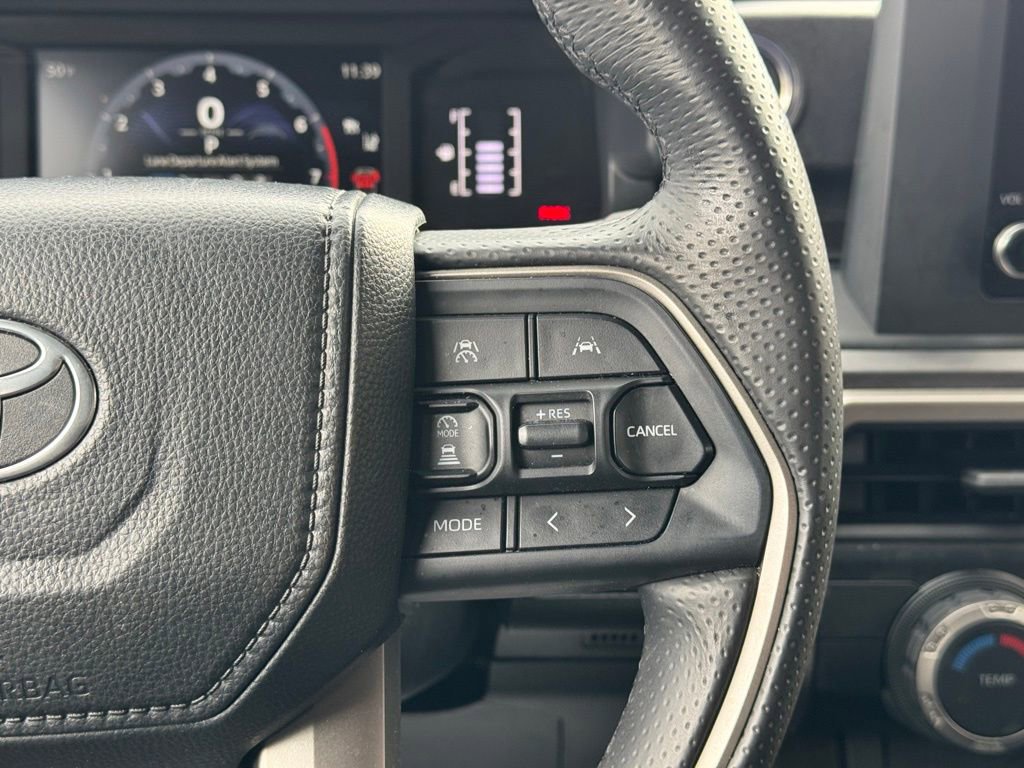 Certified 2025 Toyota 4Runner SR5 AWD/4WD image 34