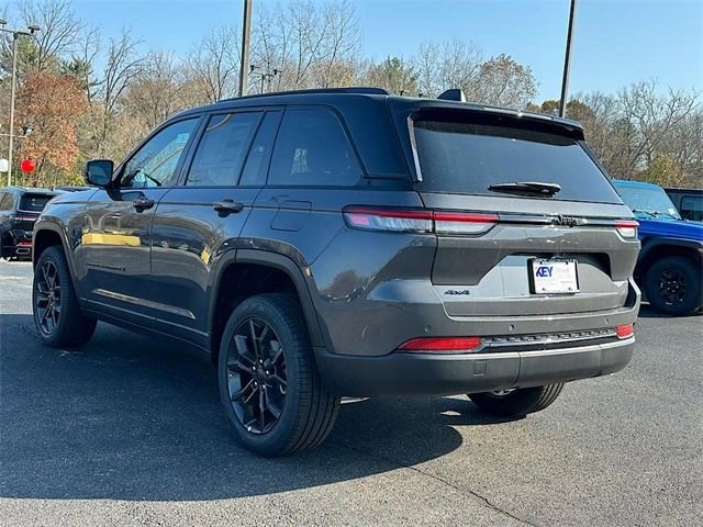 New 2025 Jeep Grand Cherokee Limited image 8