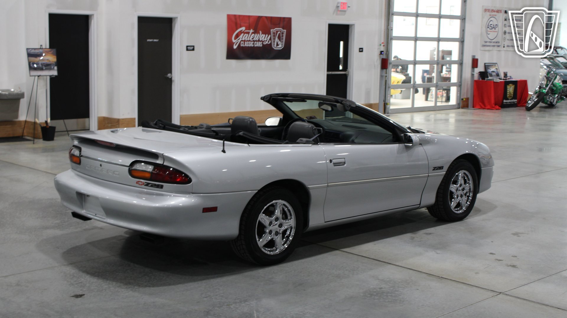 Used 1998 Chevrolet Camaro Z28 RWD image 4