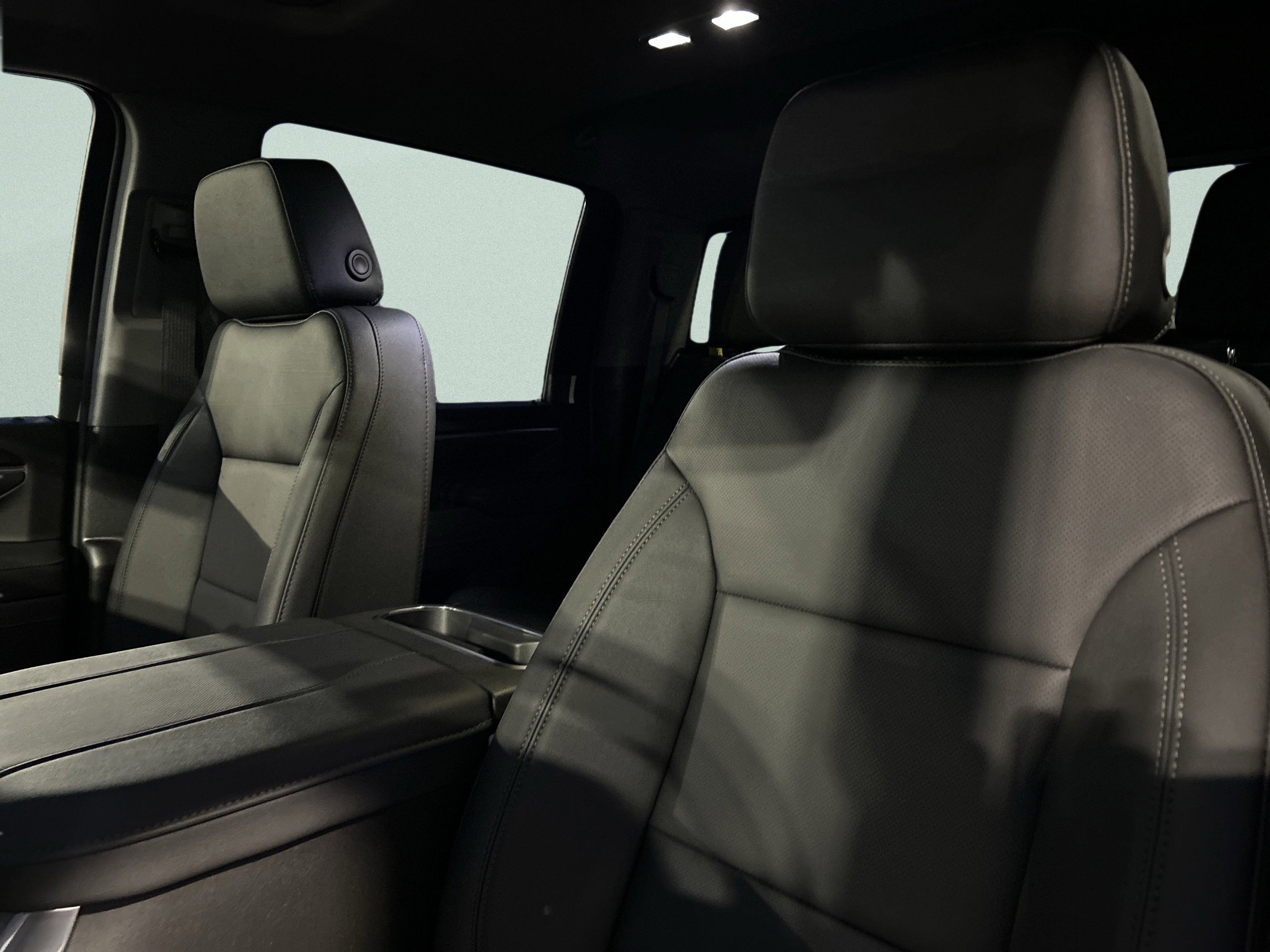 New 2026 GMC Sierra 2500 SLT w/ Max Trailering Package image 11