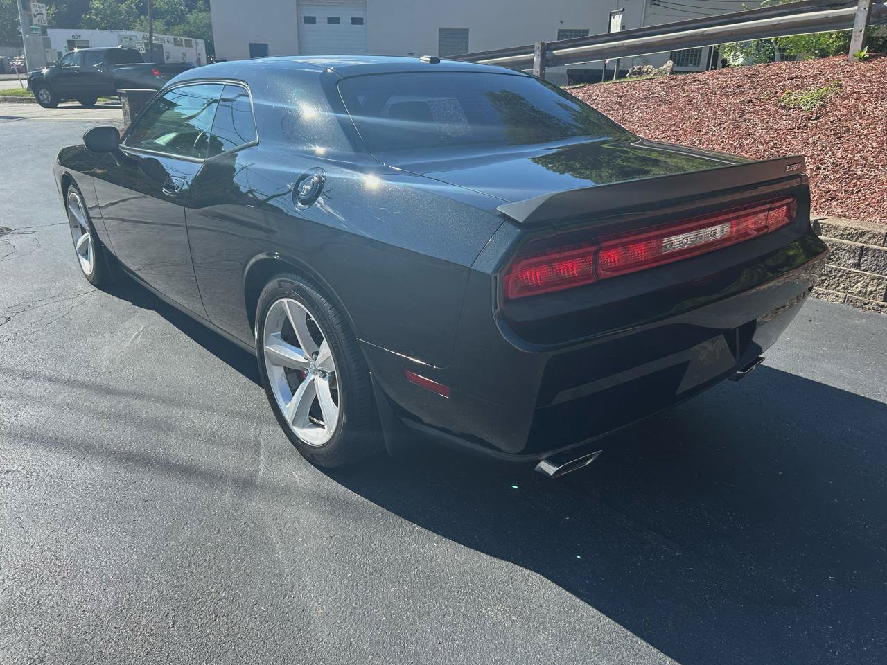 Used 2009 Dodge Challenger SRT8 RWD image 3