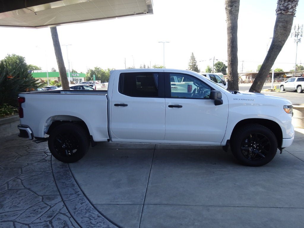 New 2026 Chevrolet Silverado 1500 Custom RWD image 9