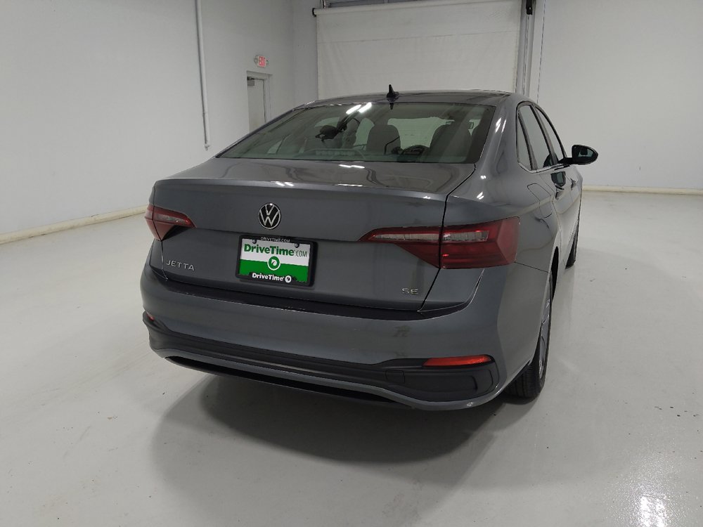 Used 2024 Volkswagen Jetta SE FWD image 7
