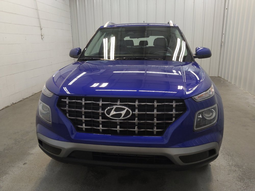 Used 2025 Hyundai Venue Limited FWD image 15