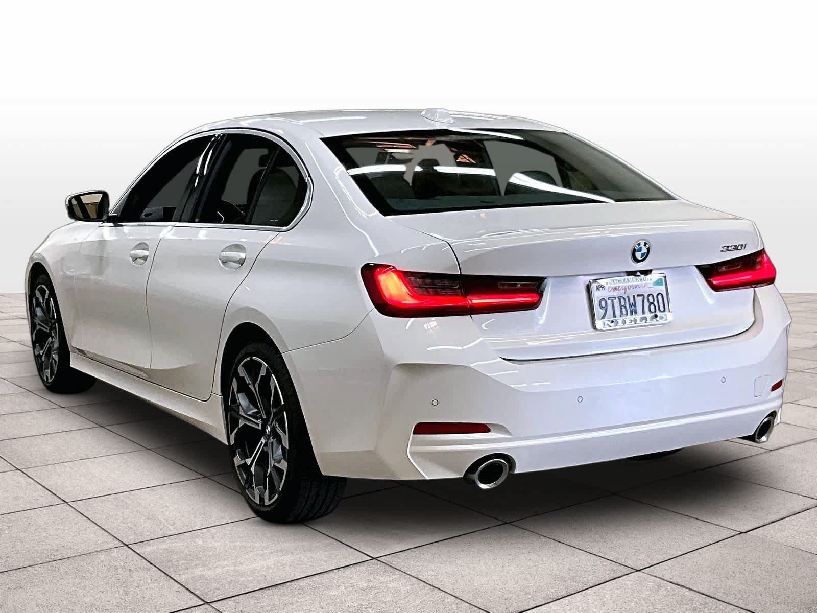 Used 2025 BMW 330i Sedan w/ Convenience Package RWD image 15