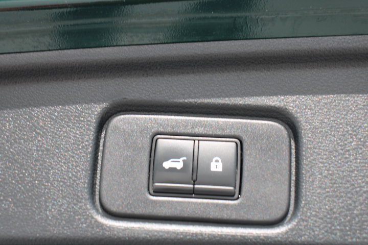 Used 2023 Nissan Pathfinder Platinum image 18