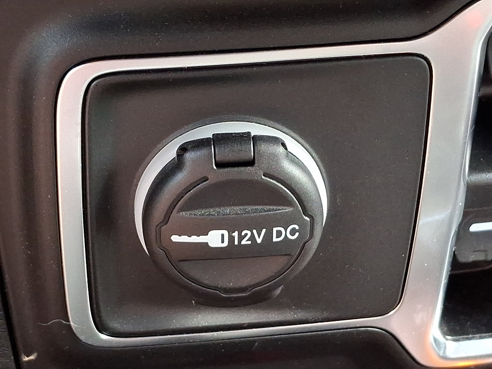 Certified 2025 Jeep Gladiator Sport AWD/4WD image 22