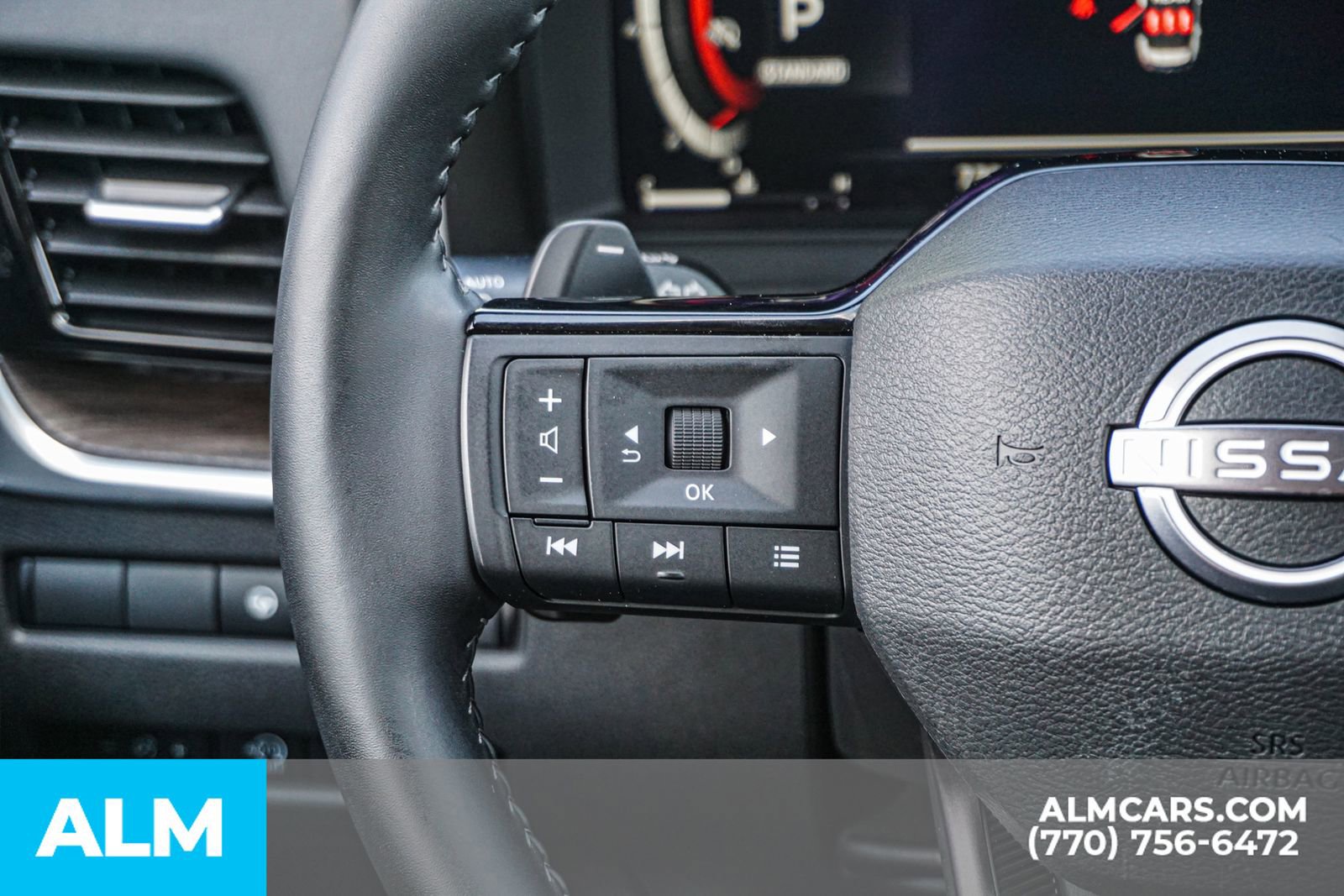 Used 2025 Nissan Rogue Platinum FWD image 34