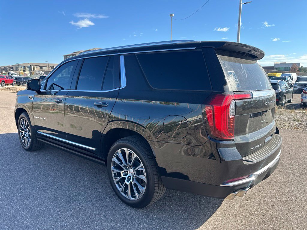 Used 2026 GMC Yukon Denali w/ Denali Reserve Package AWD/4WD image 4