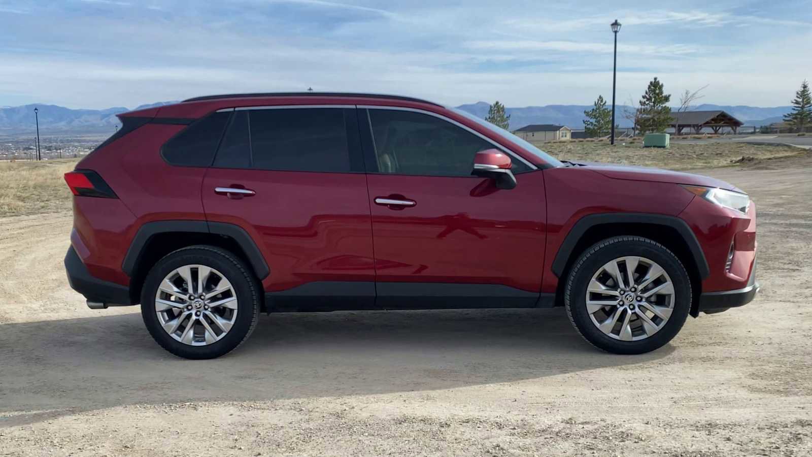 Used 2021 Toyota RAV4 Limited AWD/4WD image 9