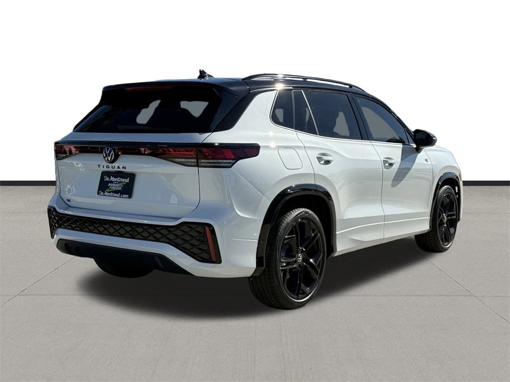 New 2026 Volkswagen Tiguan SE R-Line image 5
