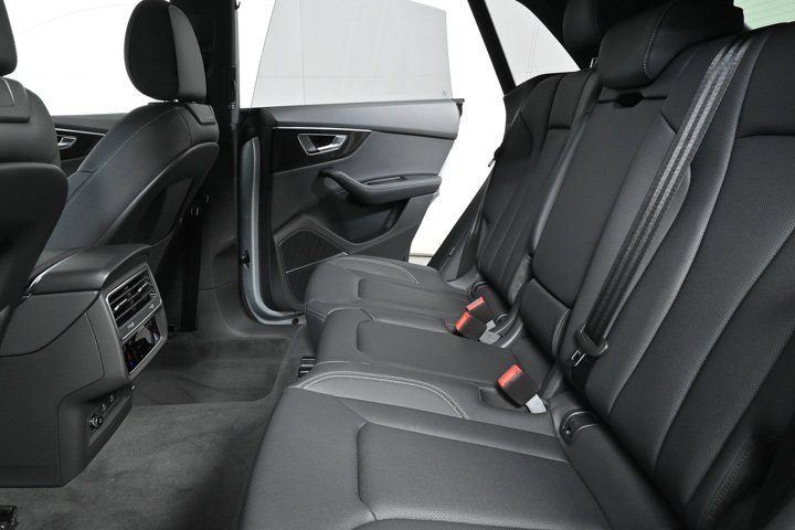 New 2025 Audi Q8 Premium Plus image 16