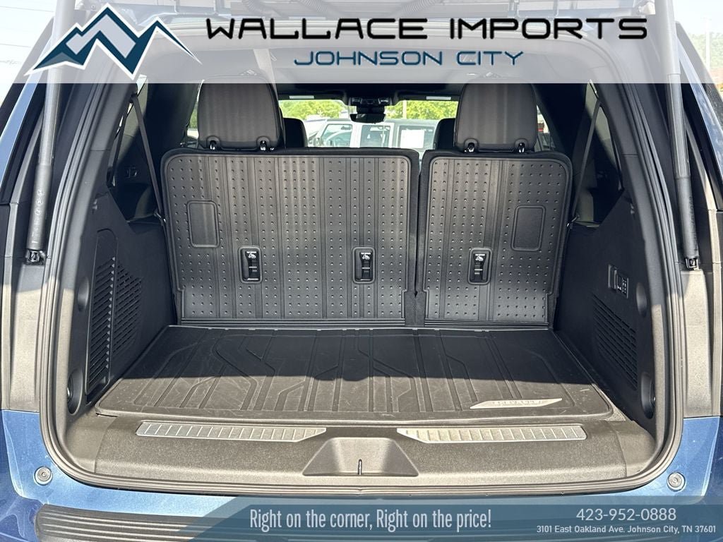 Used 2025 Chevrolet Suburban High Country w/ Sun And Tow Package AWD/4WD image 46