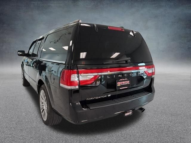 Used 2017 Lincoln Navigator L Reserve image 9