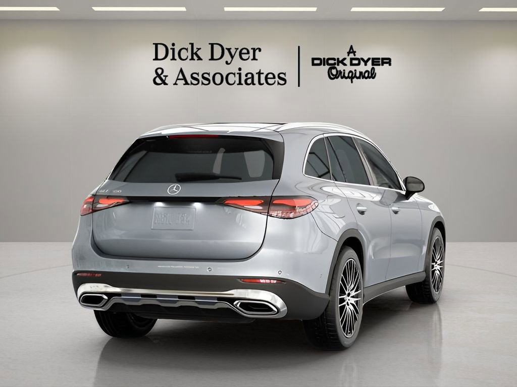 Used 2026 Mercedes-Benz GLC 300 image 12