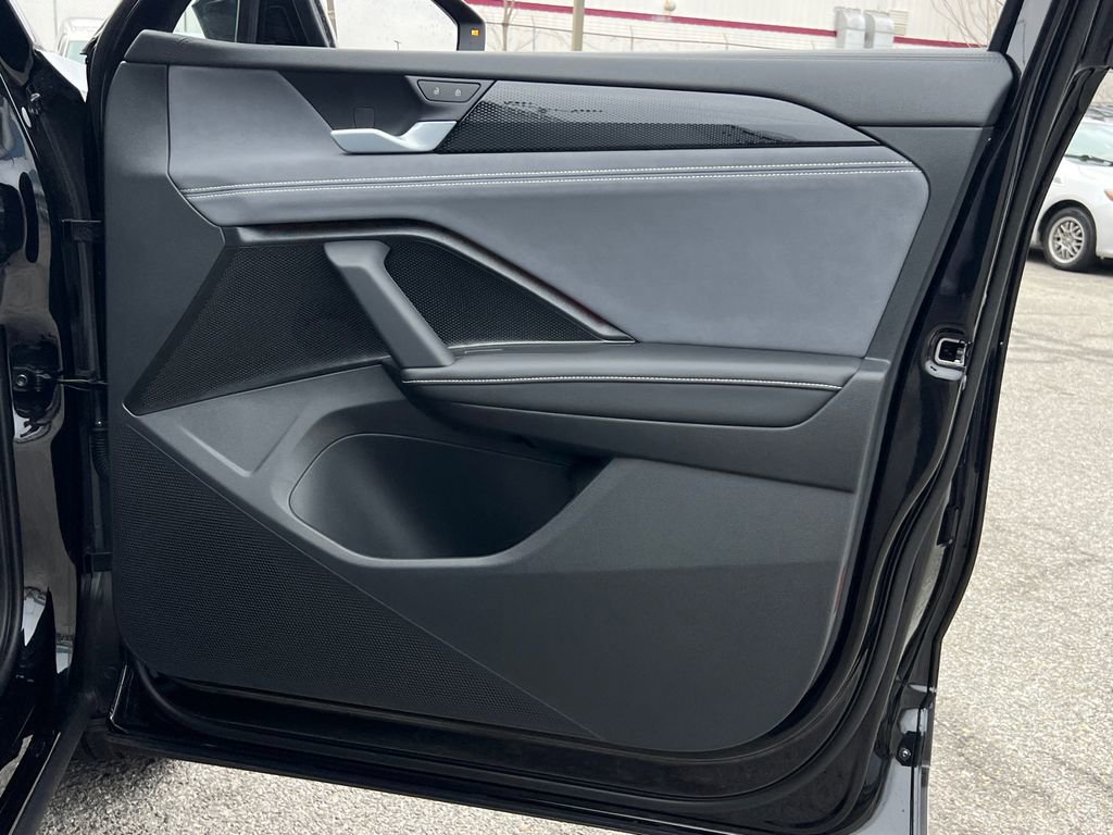 New 2026 Volkswagen Tiguan SE image 9