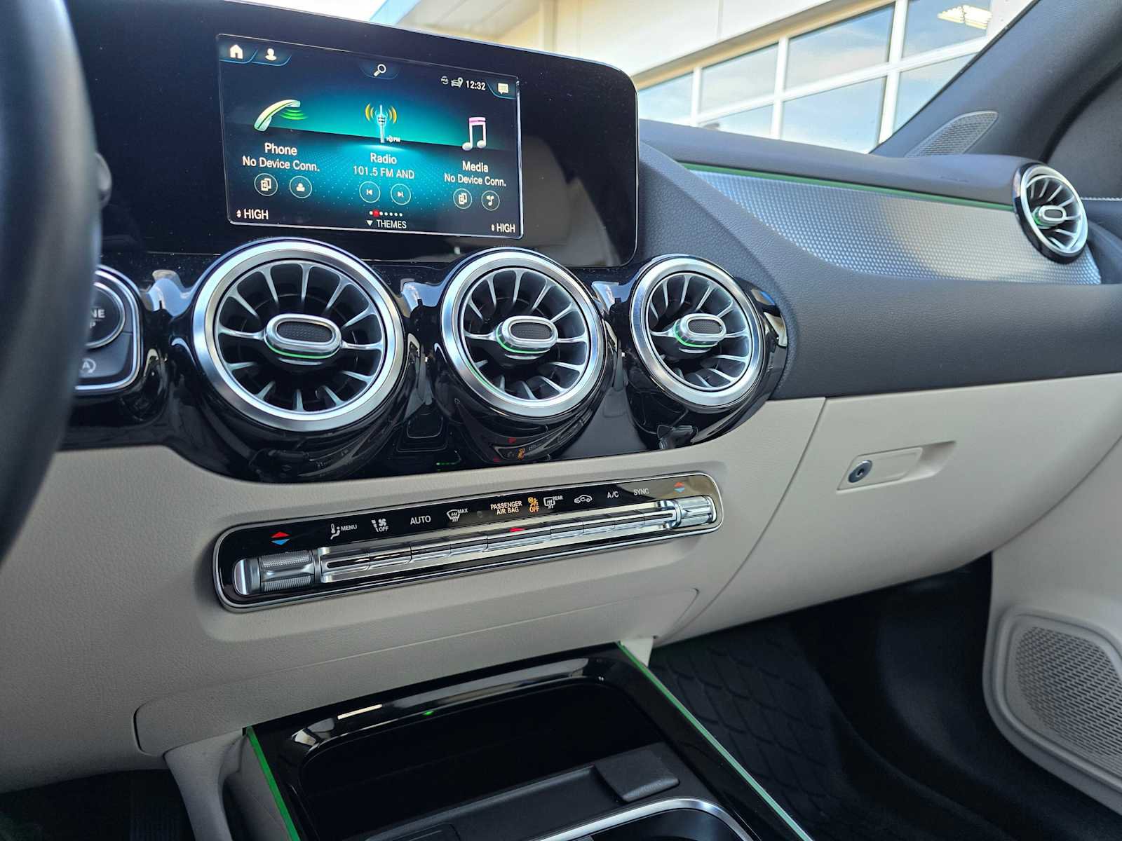 Used 2021 Mercedes-Benz GLA 250 GLA 250 image 28