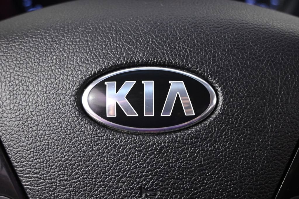Used 2017 Kia Forte S w/ S Technology Package image 37