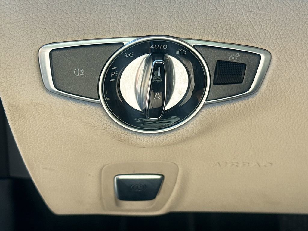 Used 2019 Mercedes-Benz E 450 4MATIC Sedan w/ Premium Package image 11