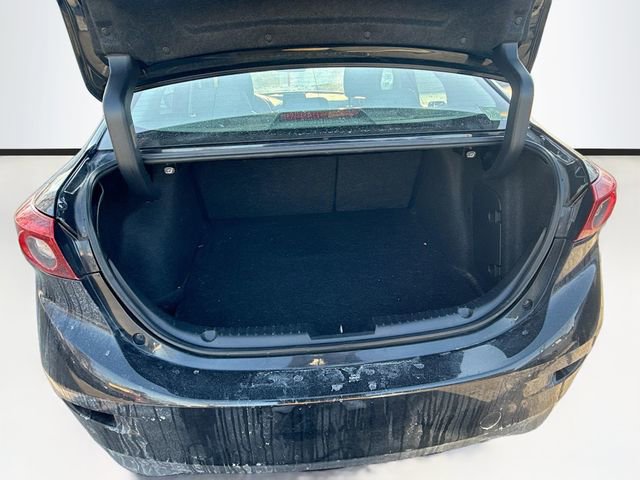 Used 2018 MAZDA MAZDA3 Grand Touring image 27