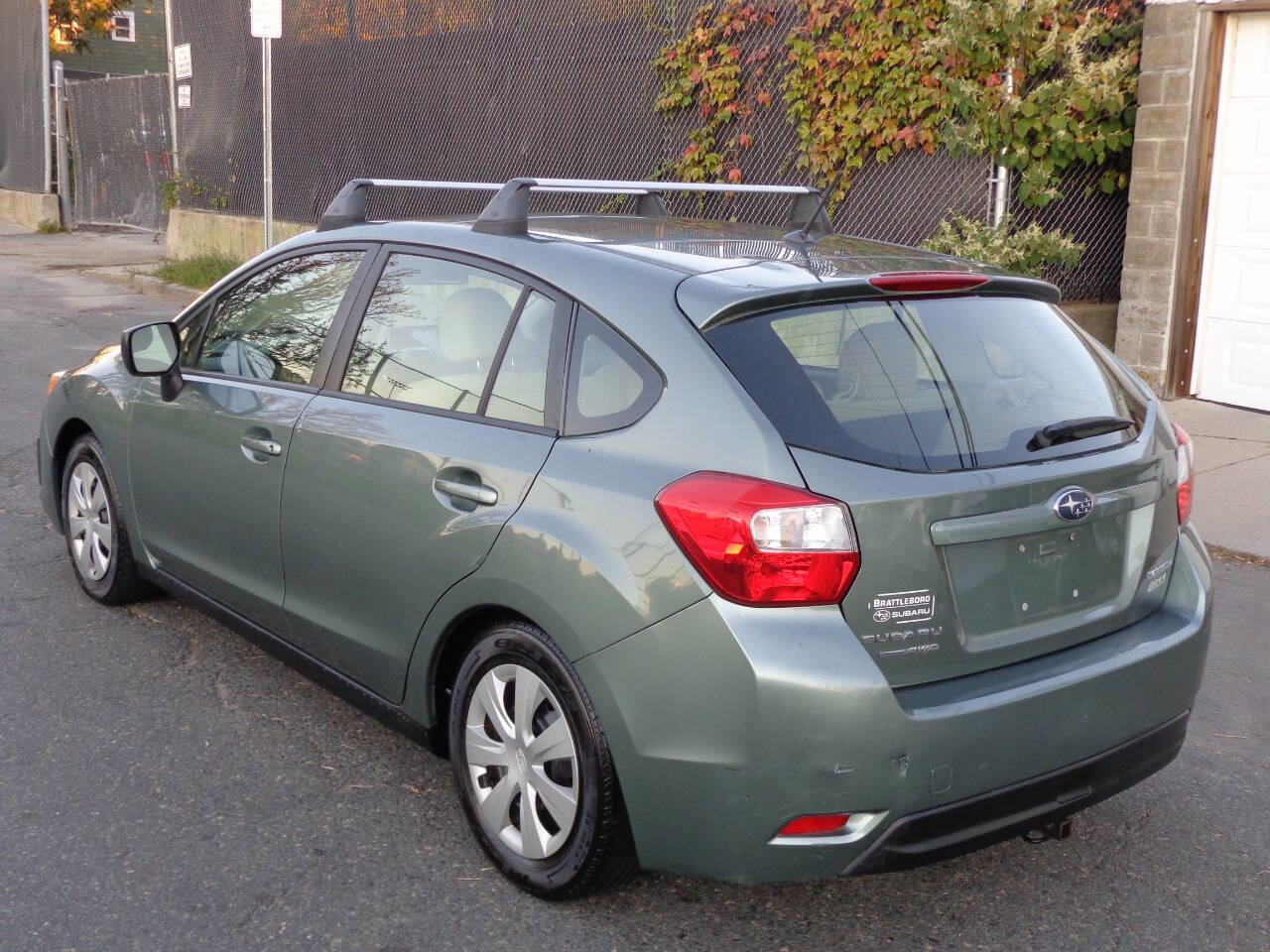 Used 2014 Subaru Impreza 2.0i image 3