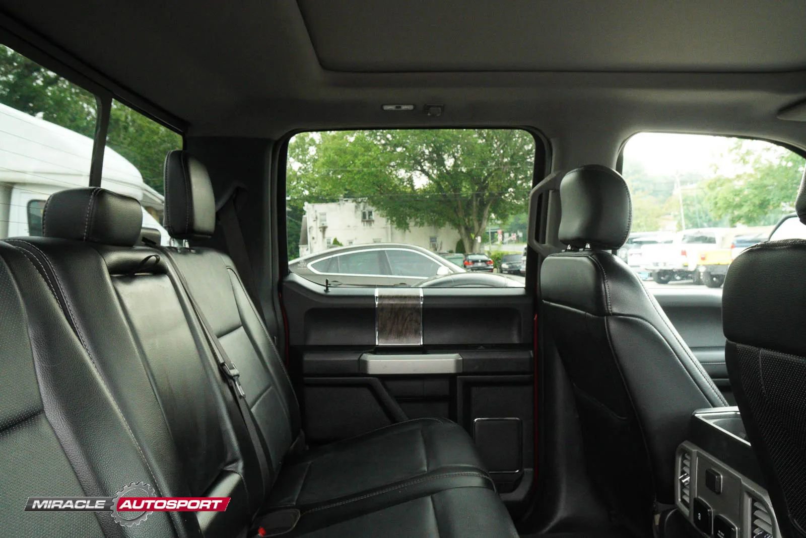 Used 2017 Ford F350 Lariat w/ Lariat Ultimate Package image 40