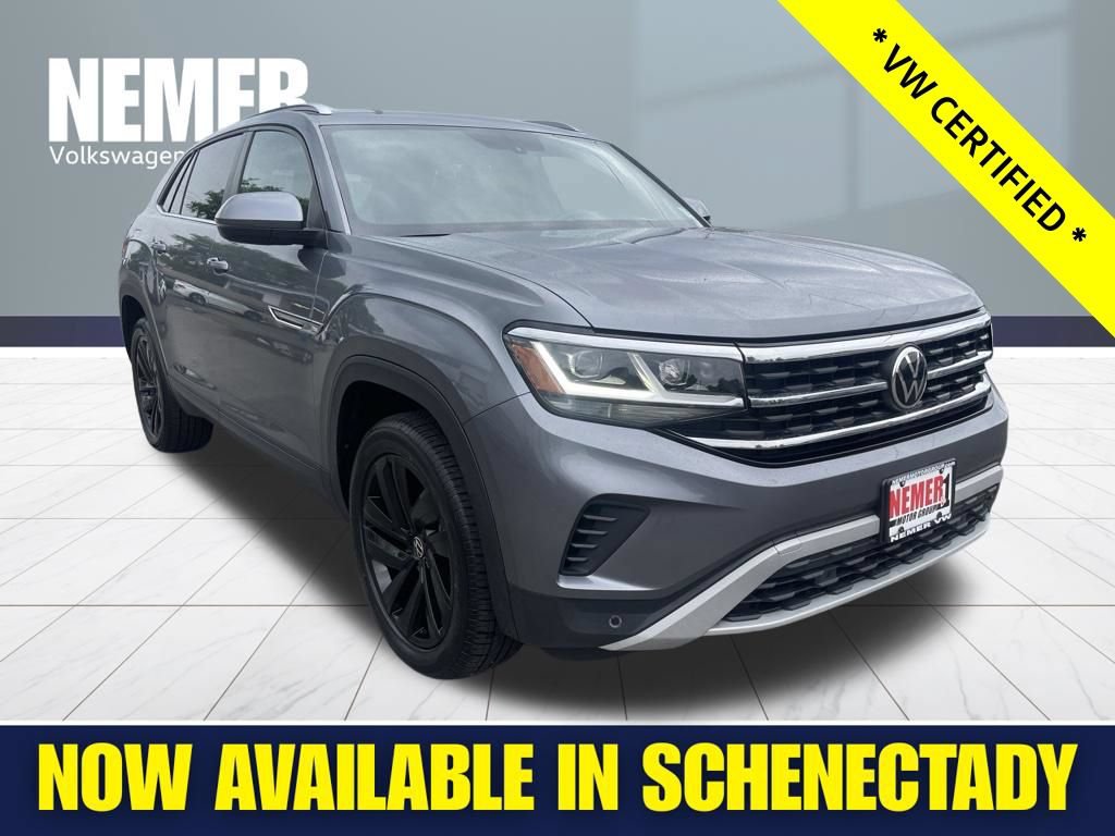 Certified 2022 Volkswagen Atlas Cross Sport SE w/ Panoramic Sunroof Package AWD/4WD image 9
