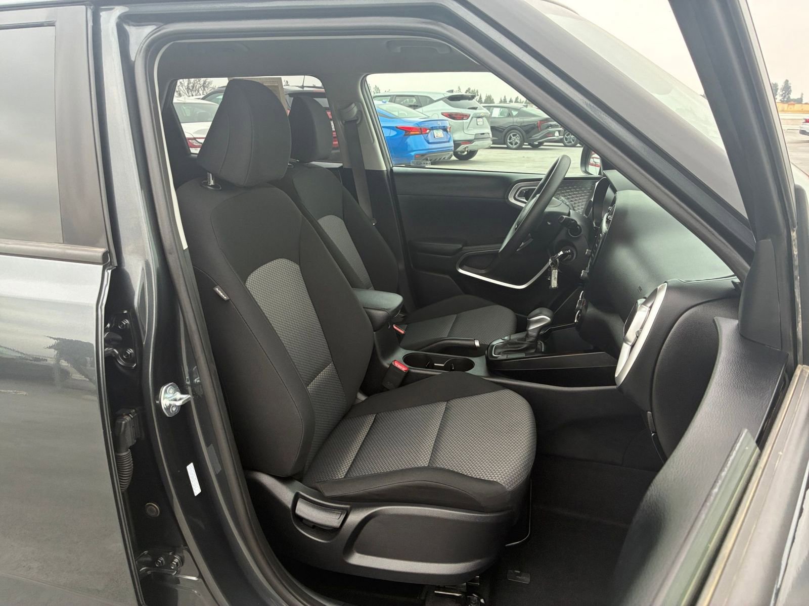 Used 2025 Kia Soul LX w/ LX Technology Package image 34