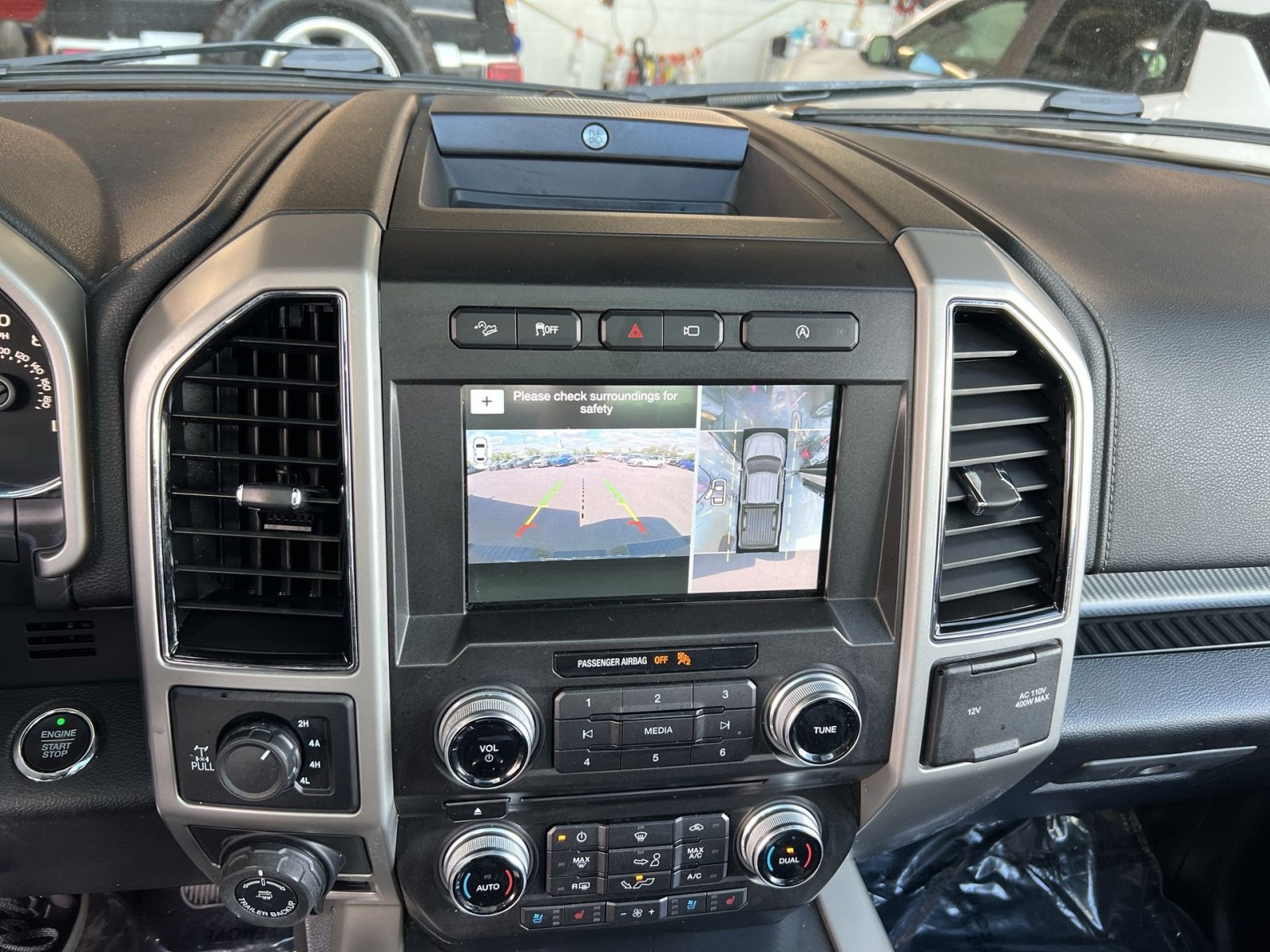 Certified 2018 Ford F150 Lariat w/ Equipment Group 502A Luxury AWD/4WD image 27