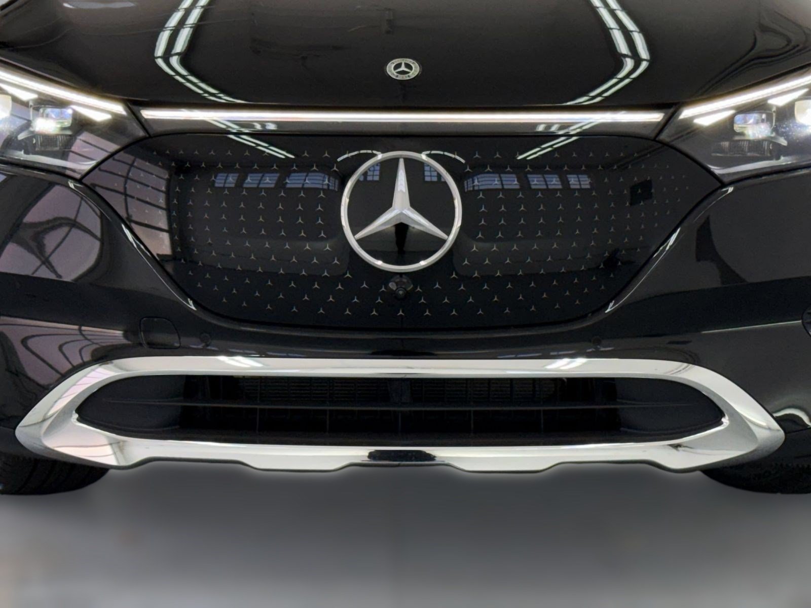 New 2027 Mercedes-Benz EQE 320 4MATIC SUV image 25