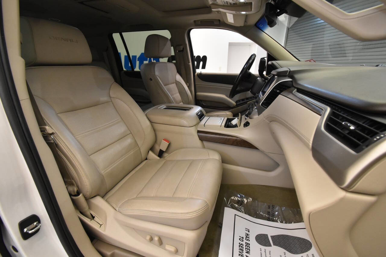 Used 2019 GMC Yukon XL Denali w/ Denali Ultimate Package image 18