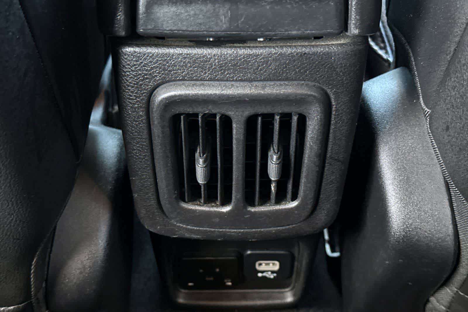 Used 2018 Jeep Compass Trailhawk w/ Cold Weather Group AWD/4WD image 15