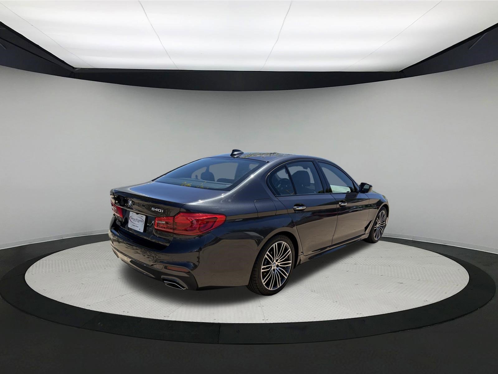 Used 2018 BMW 540i xDrive w/ M Sport Package AWD/4WD image 6