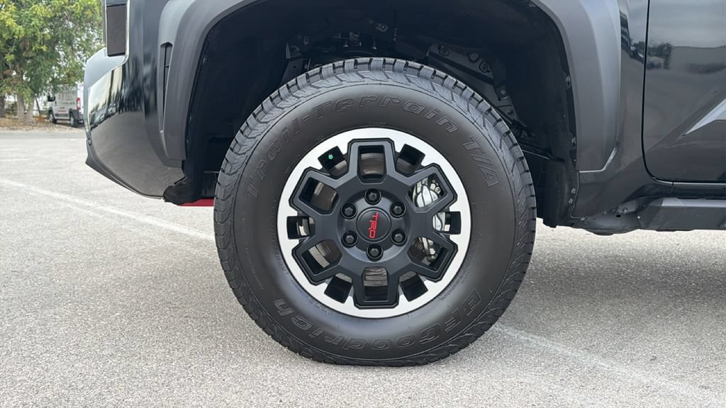 Used 2026 Toyota Tacoma TRD Off-Road AWD/4WD image 9