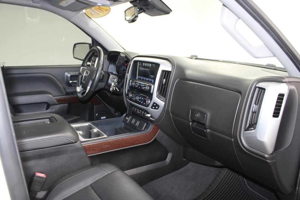Used 2018 GMC Sierra 1500 SLT AWD/4WD image 31