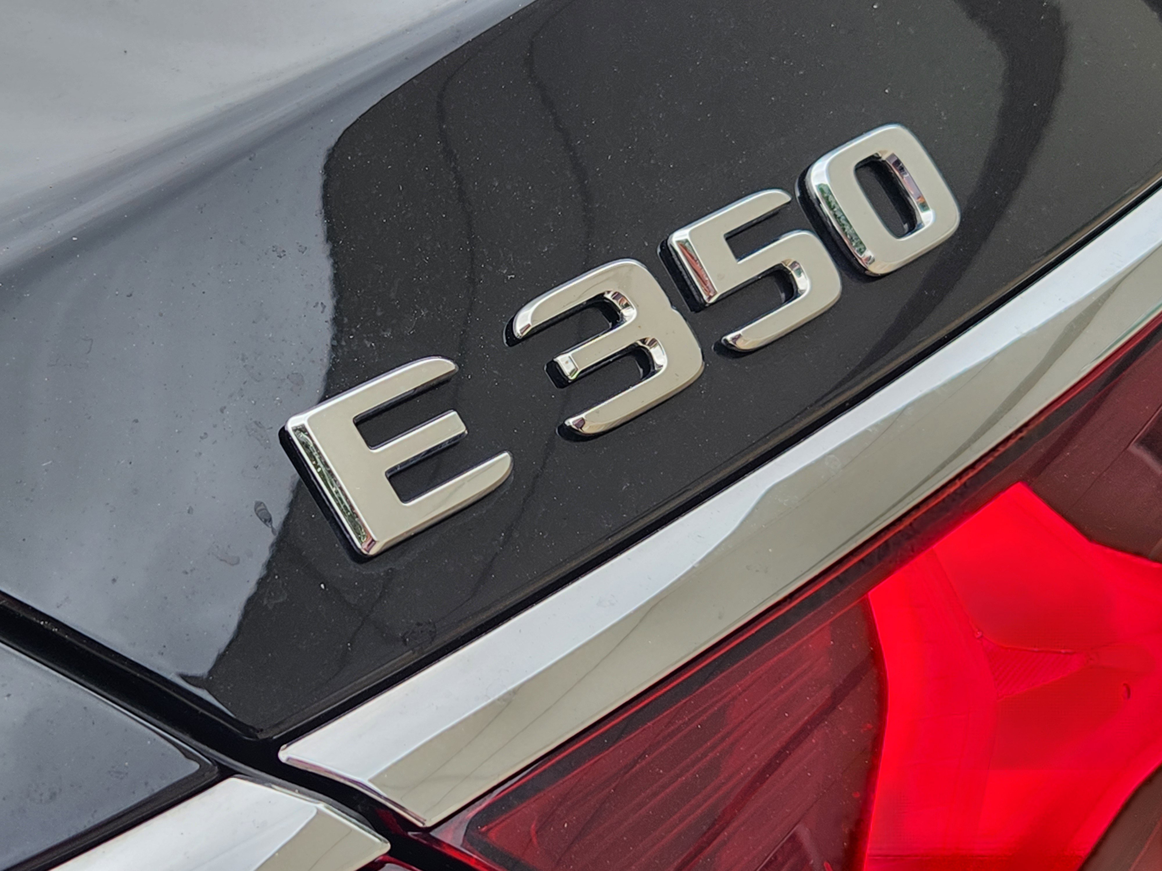 Used 2025 Mercedes-Benz E 350 4MATIC Sedan image 29