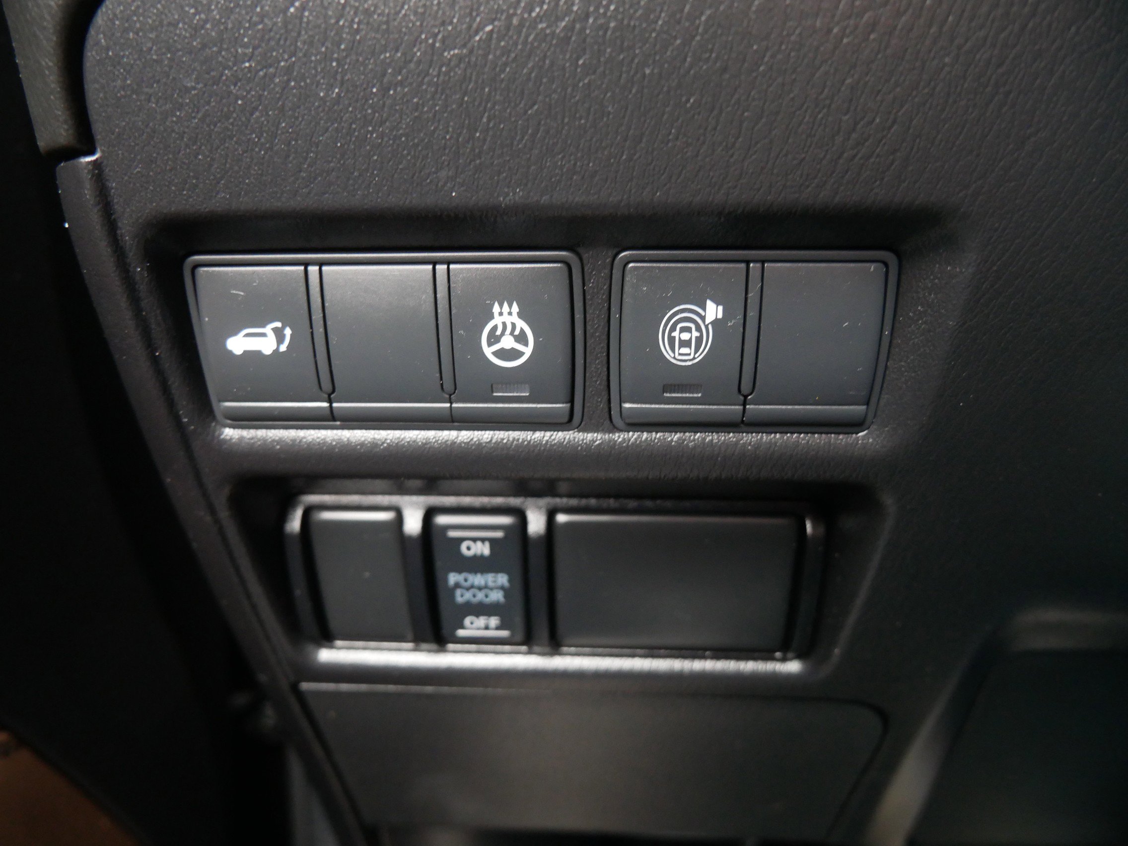 Used 2021 Nissan Armada Platinum w/ Captain's Chairs Package image 31