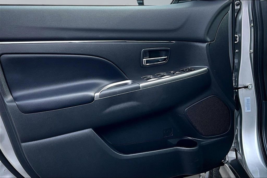 Used 2025 Mitsubishi Outlander Sport AWD image 22
