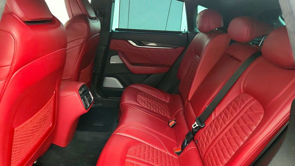 Used 2022 Maserati Levante Trofeo image 23