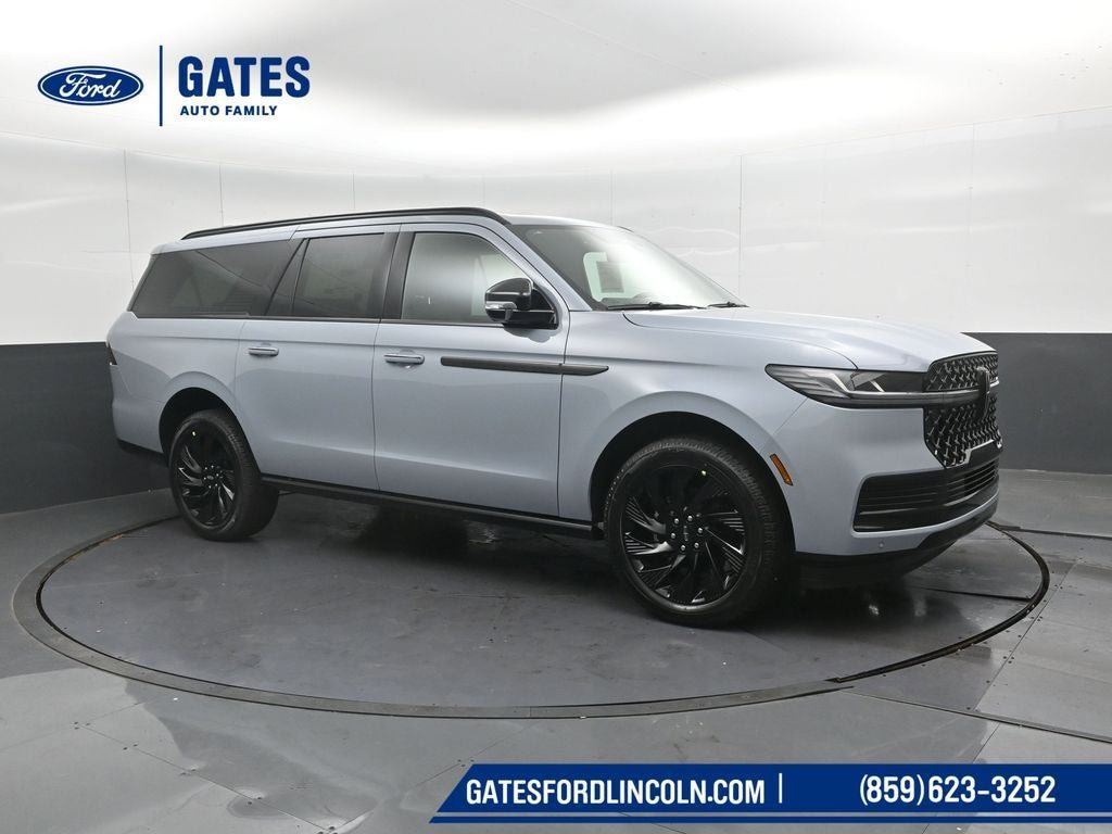 New 2025 Lincoln Navigator L Reserve w/ Jet Appearance Package image 4
