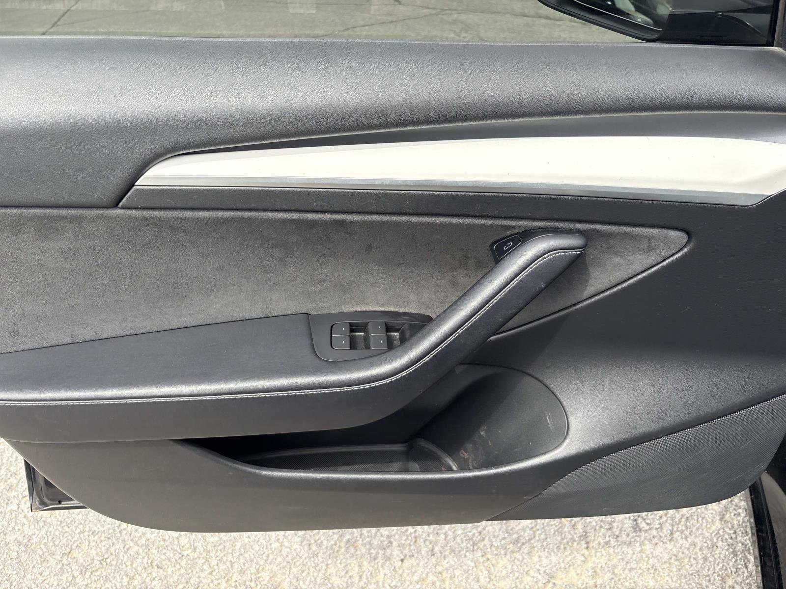 Used 2022 Tesla Model 3 Performance image 12