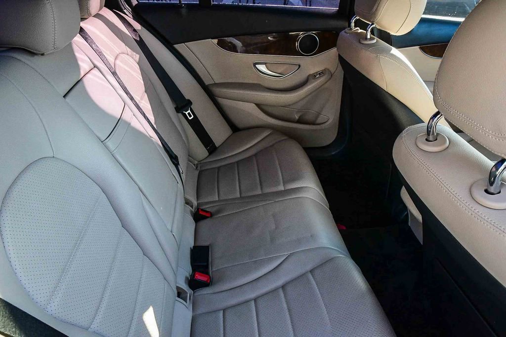 Used 2018 Mercedes-Benz C 300 Sedan image 19