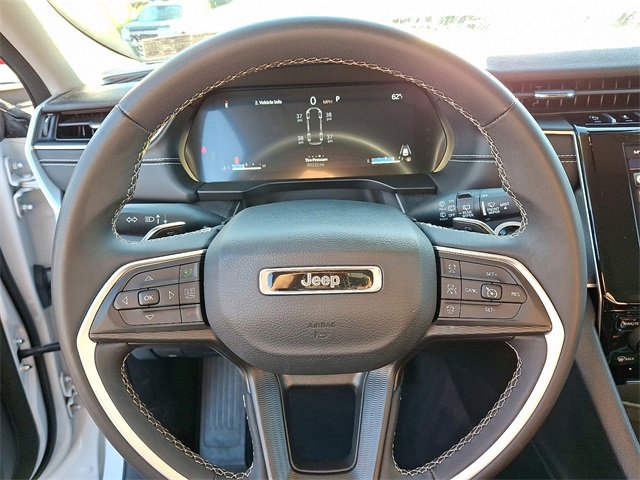 Used 2023 Jeep Grand Cherokee L Laredo image 19